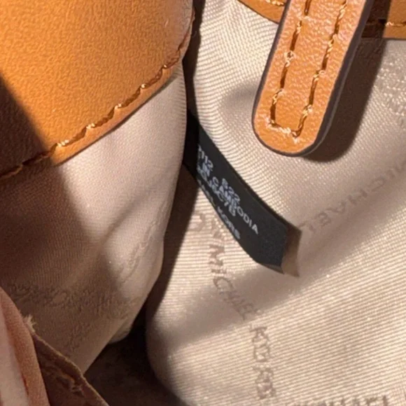 Michael Kors Jet Set Logo Brown and Tan Chain Crossbody NWT - Picture 14 of 17